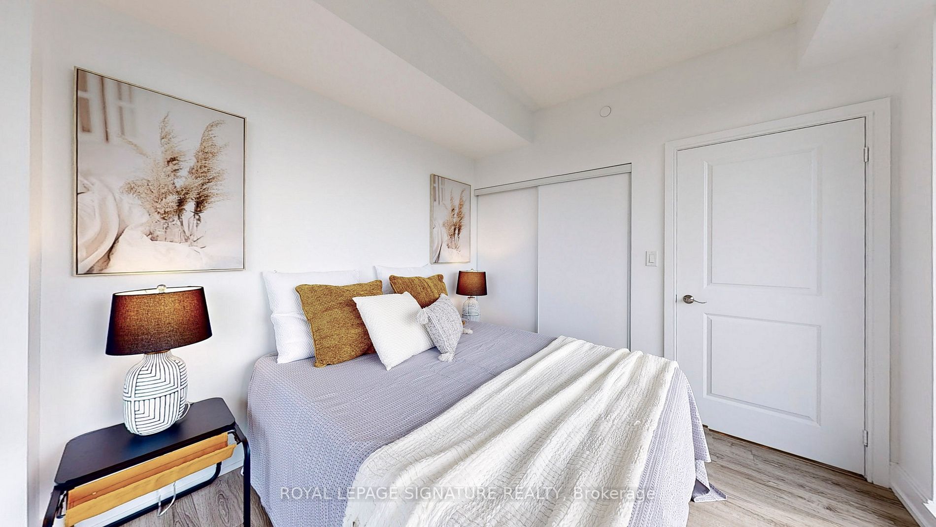 9600 Yonge St, #608