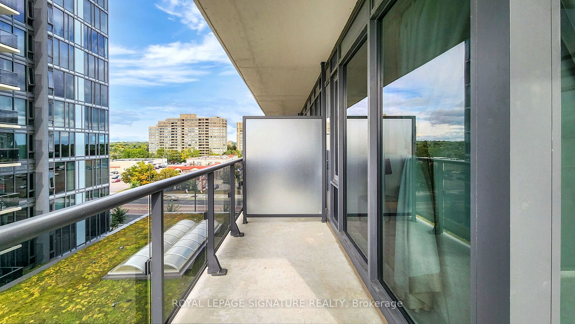 9600 Yonge St, #608