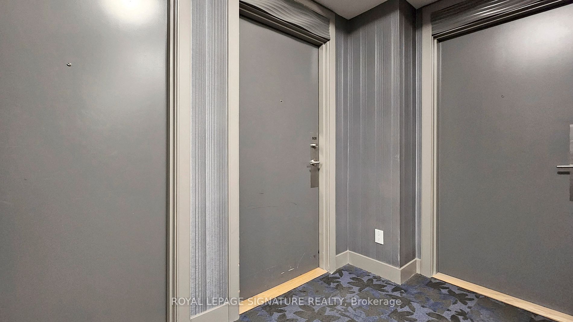9600 Yonge St, #608