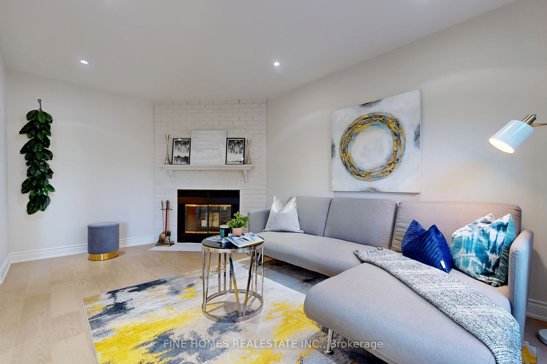 20 Moffat Cres