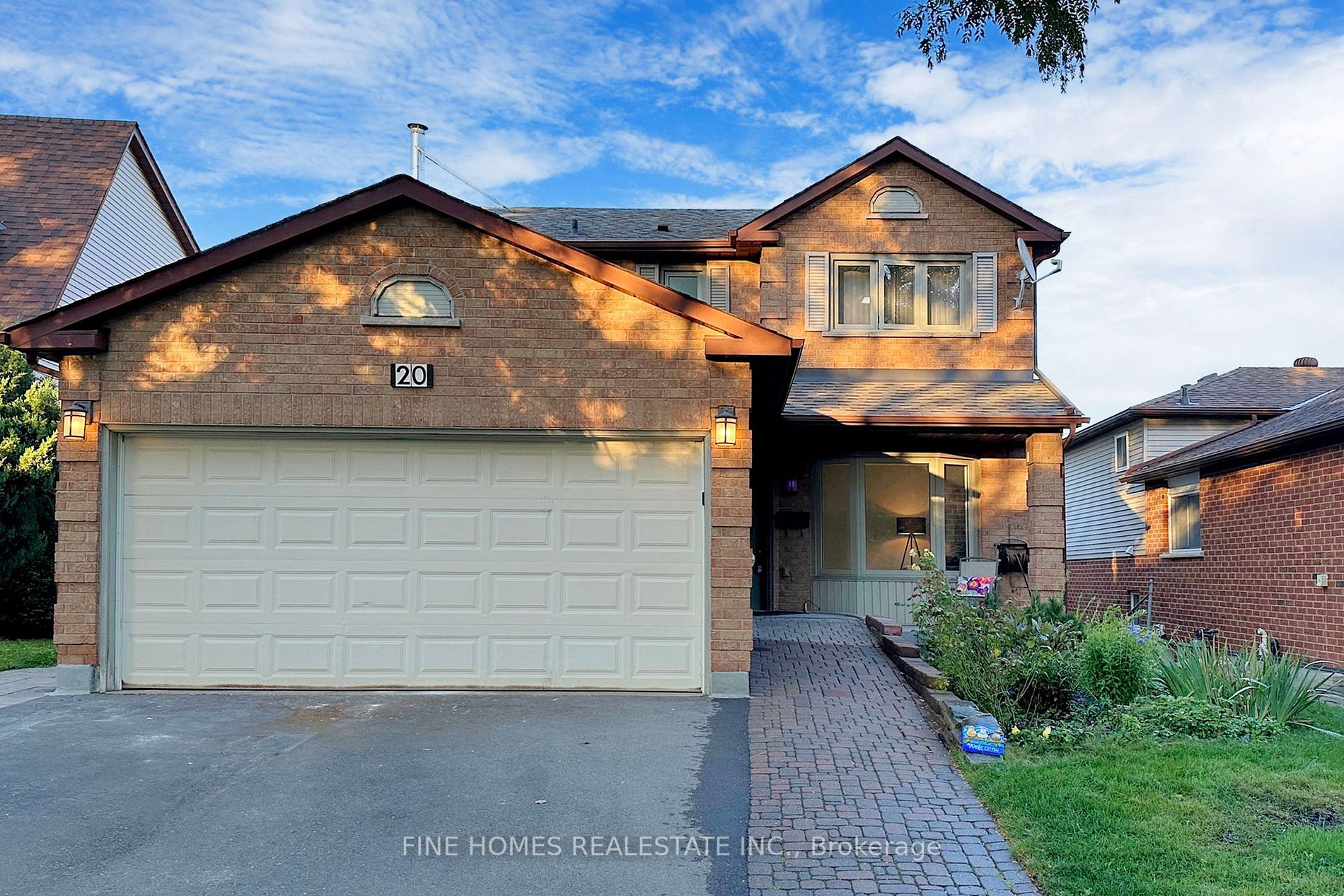 20 Moffat Cres