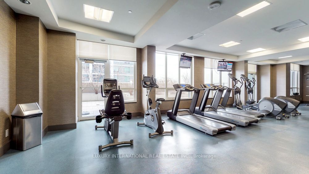 7165 Yonge St, #1110