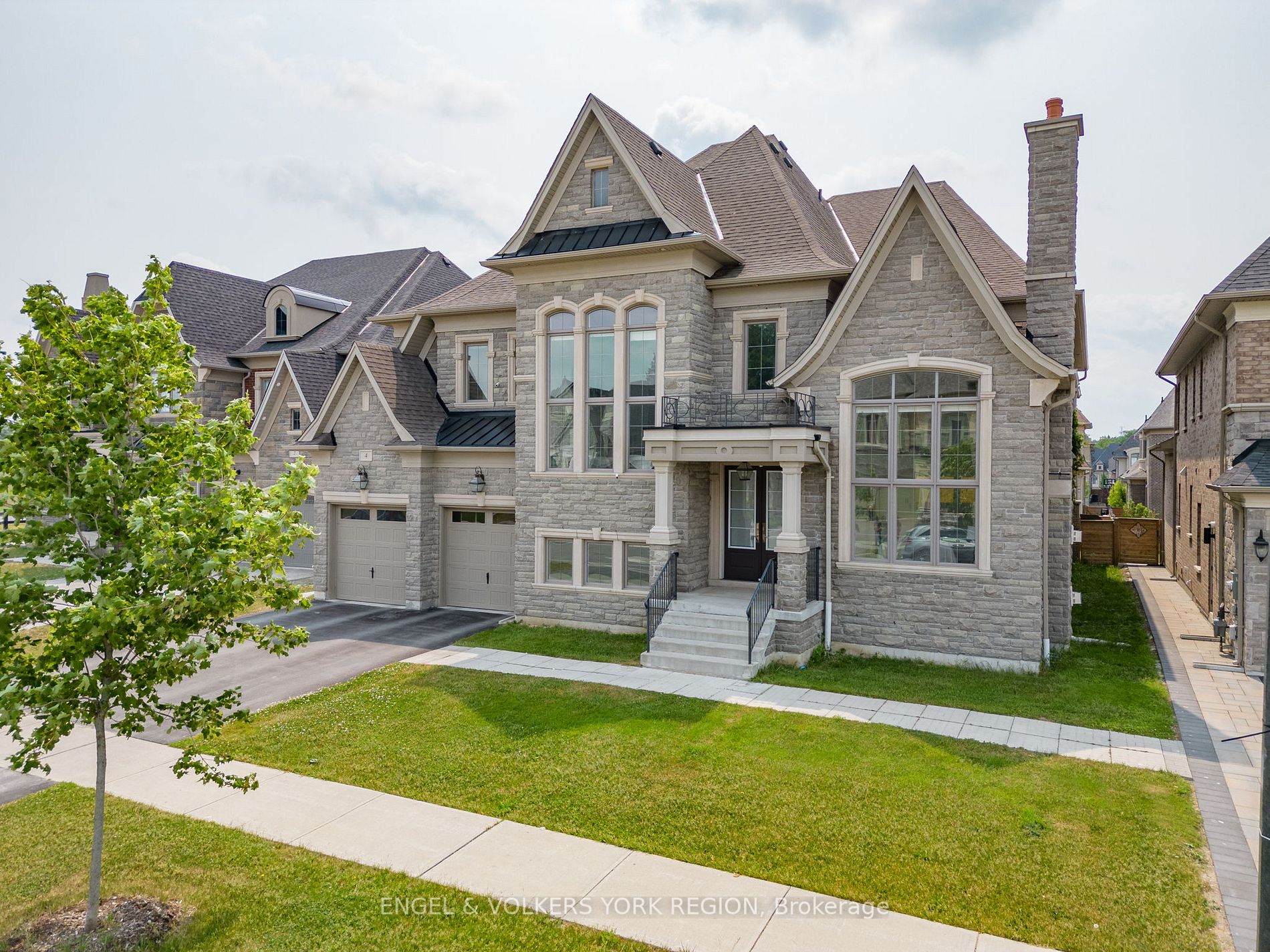 4 Peter Glass Rd