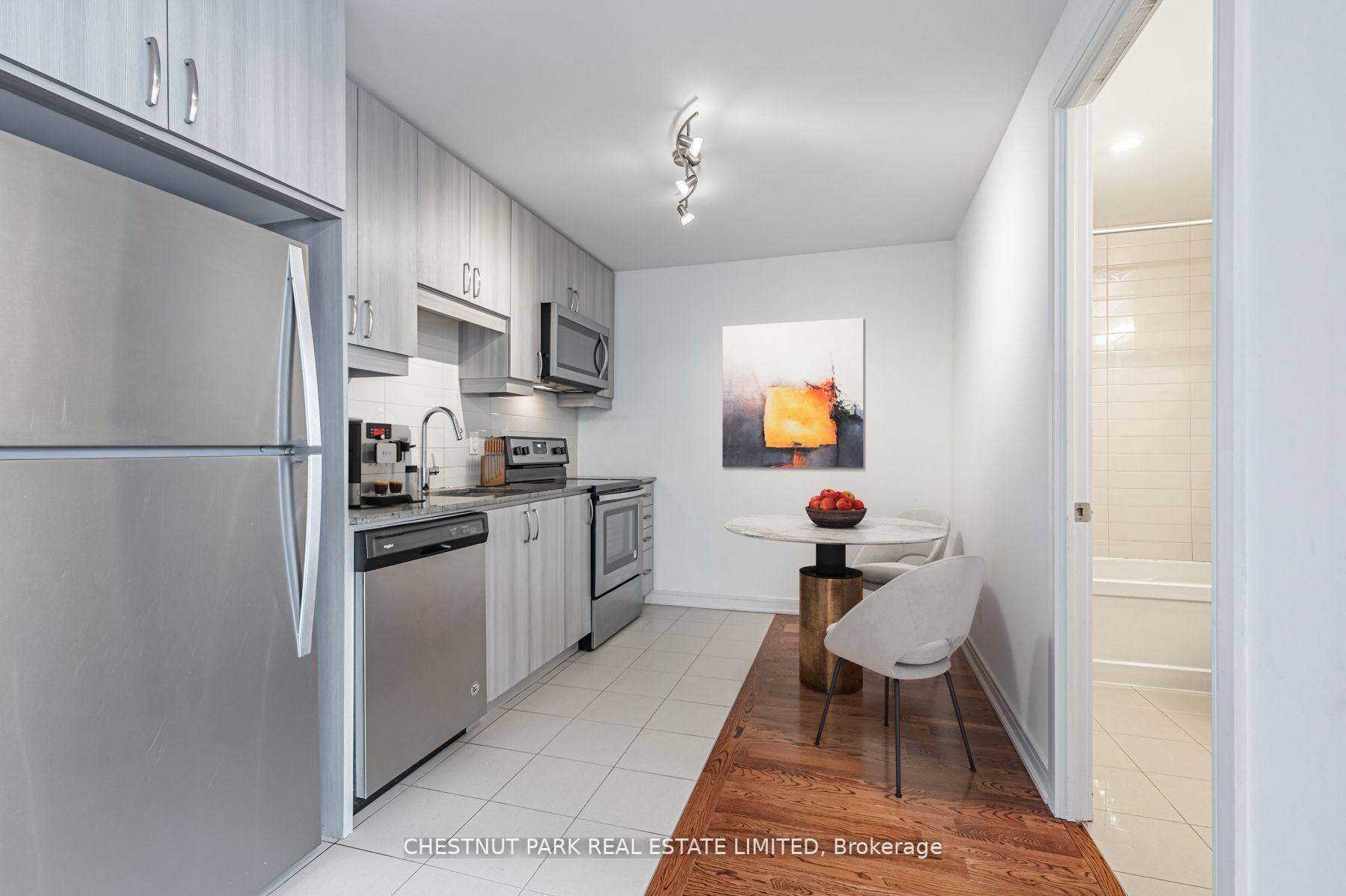 9191 Yonge St, #Sw701
