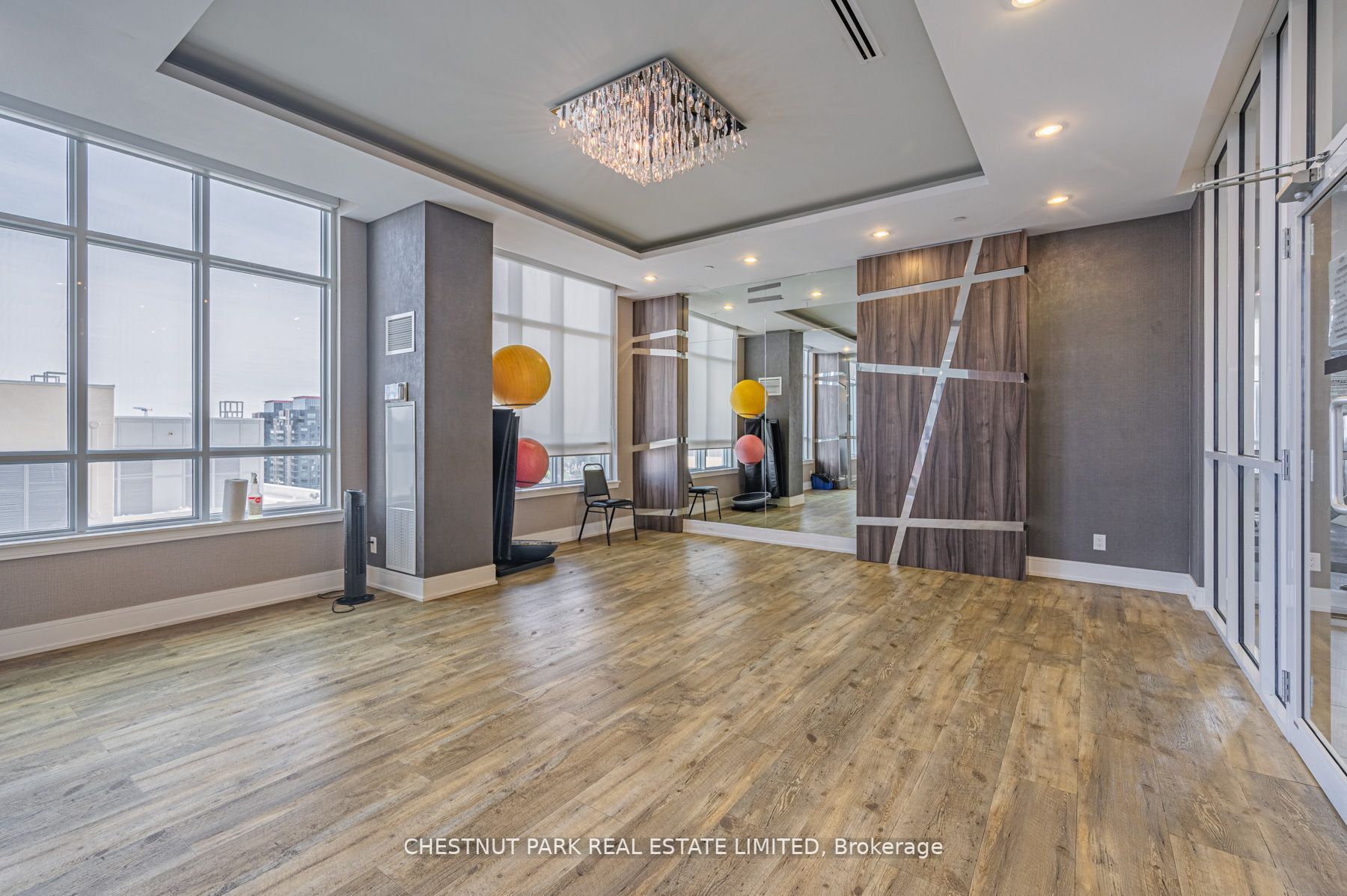 9191 Yonge St, #Sw701
