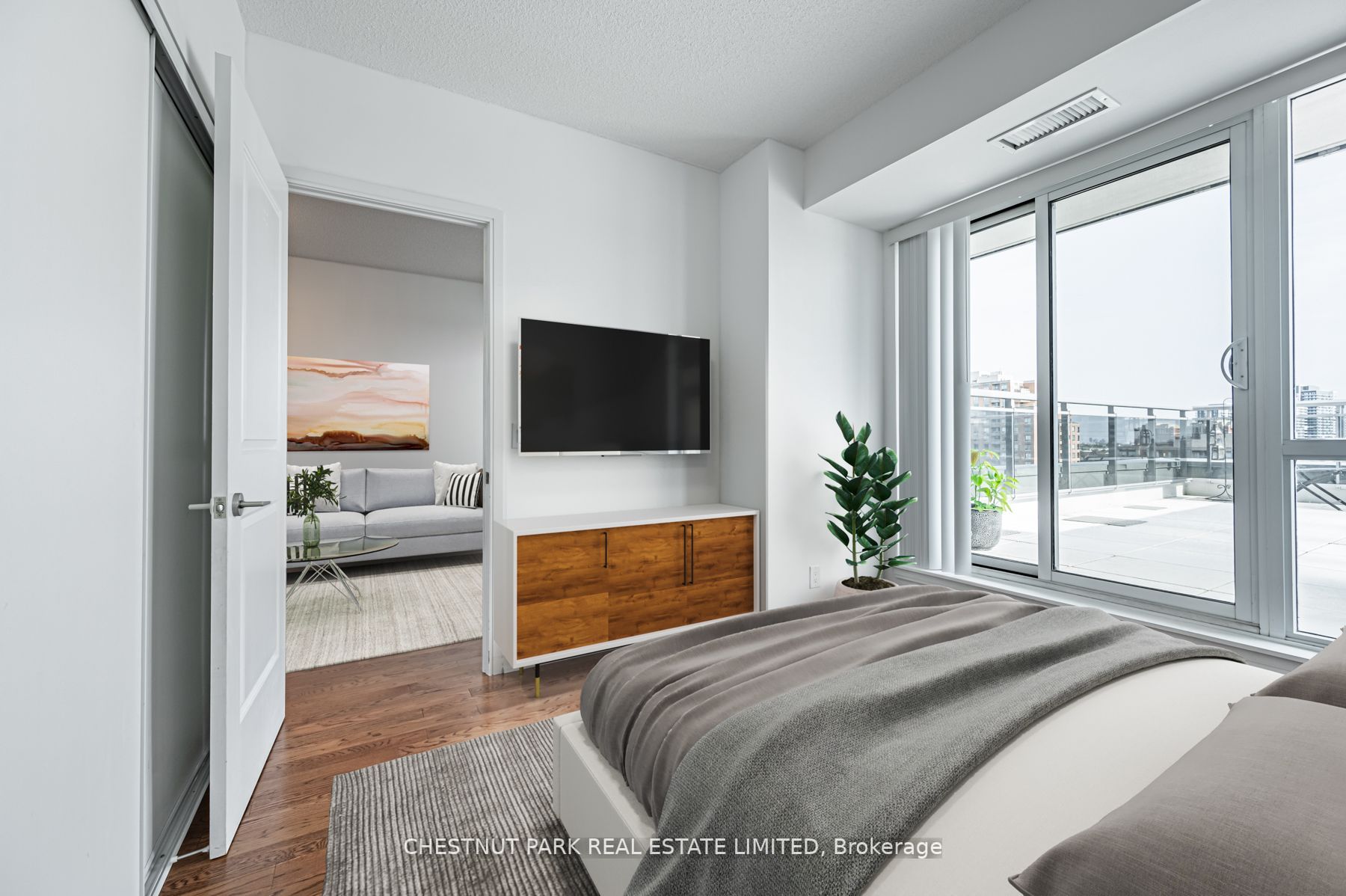 9191 Yonge St, #Sw701