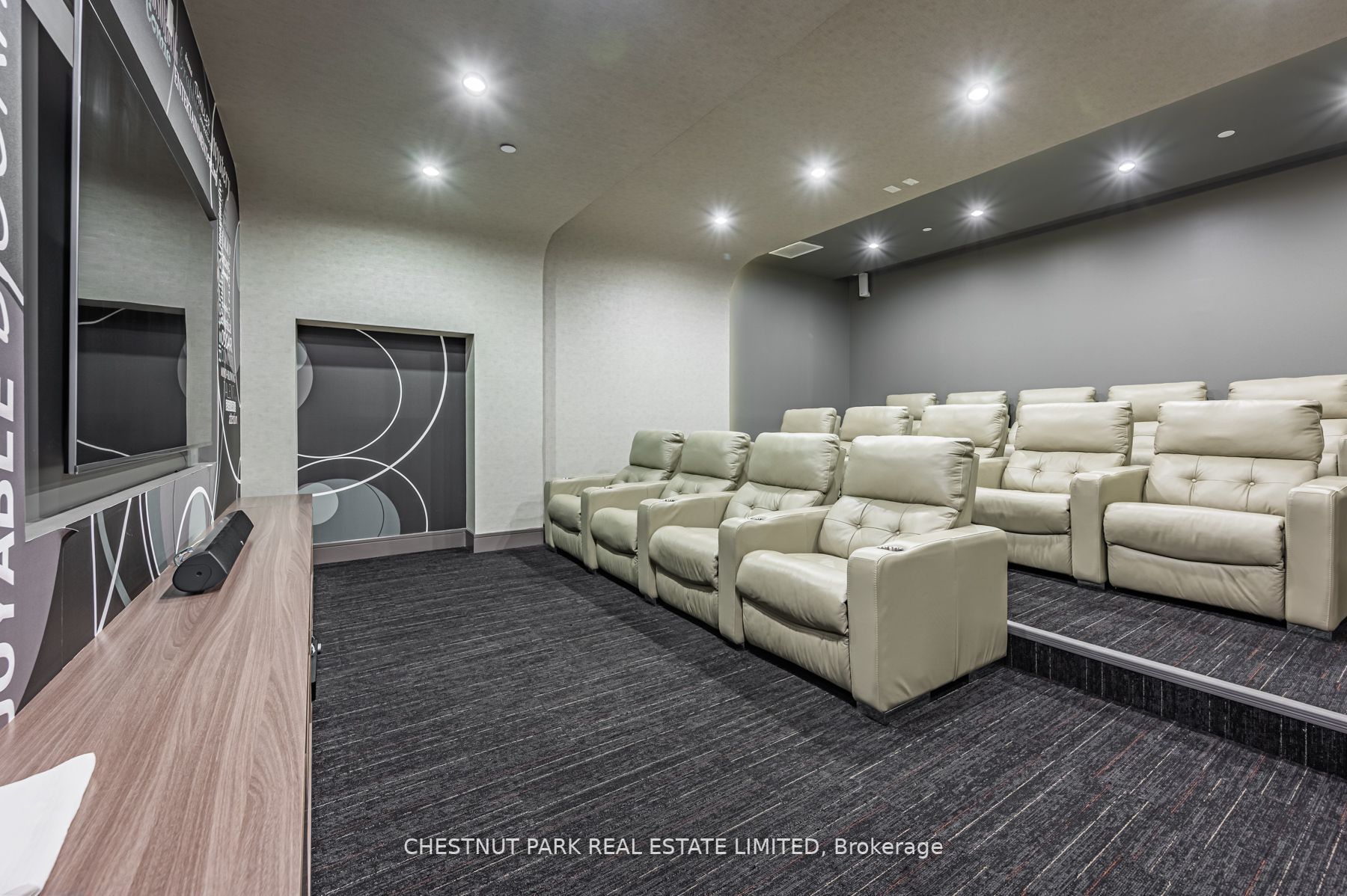 9191 Yonge St, #Sw701