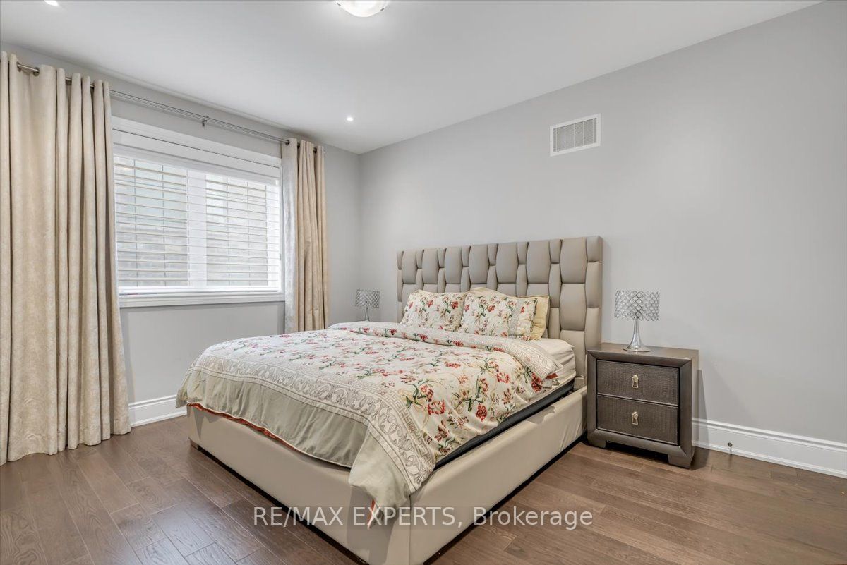 14 Ridgepoint Rd