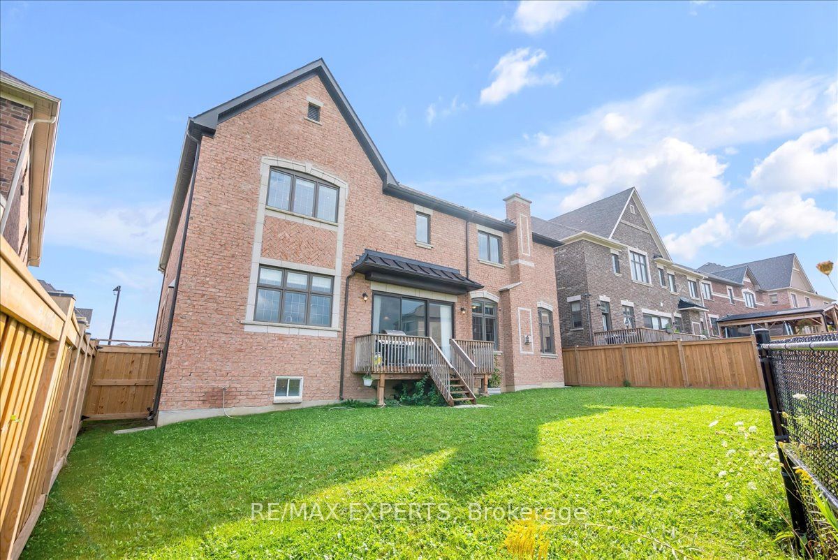 14 Ridgepoint Rd