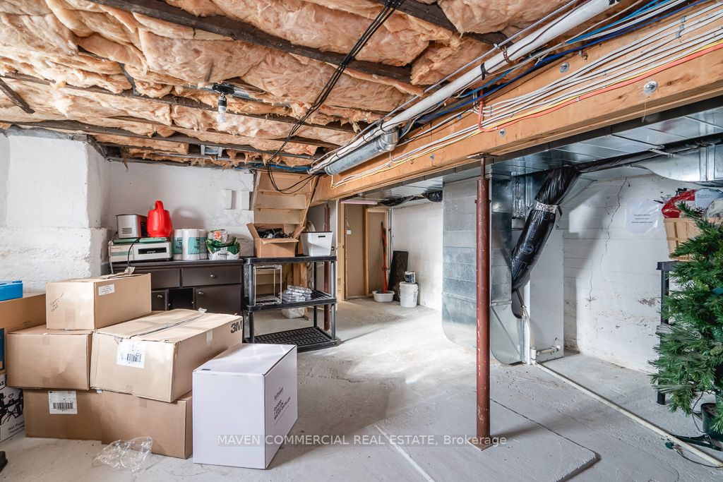 97 Victoria St E