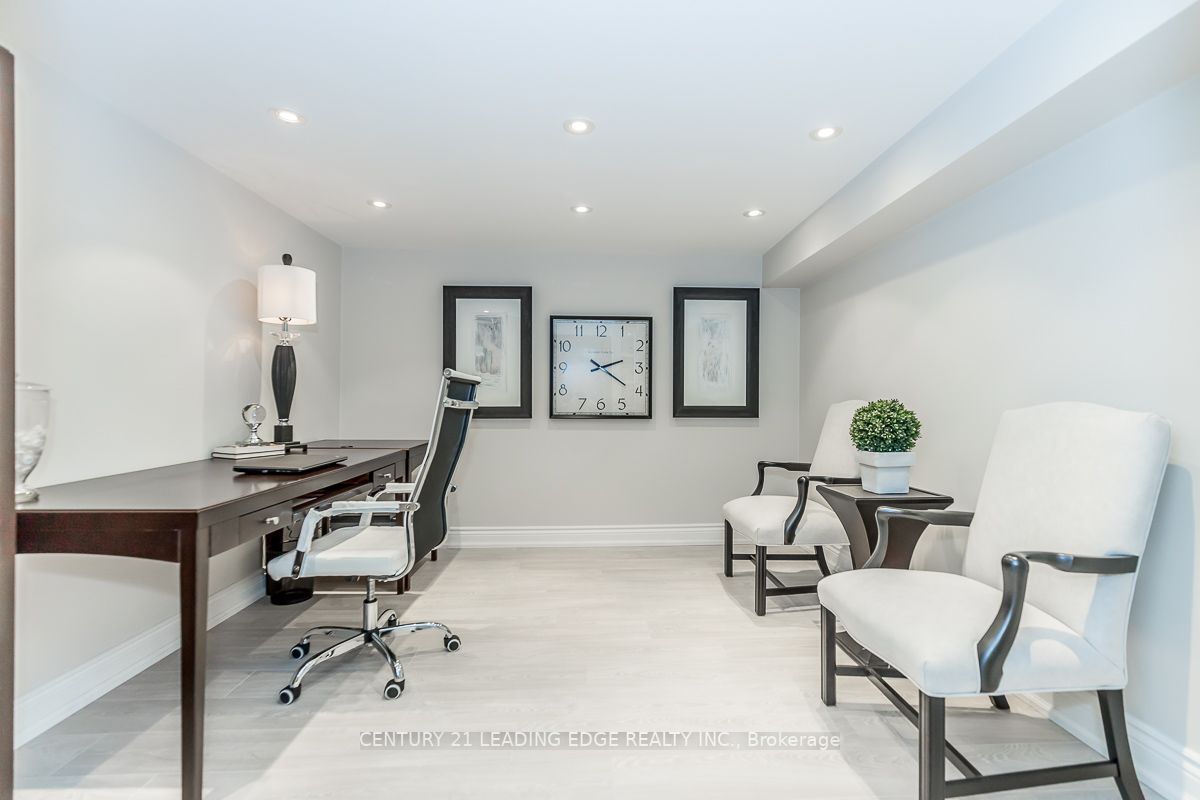 92 Mcclellan Way