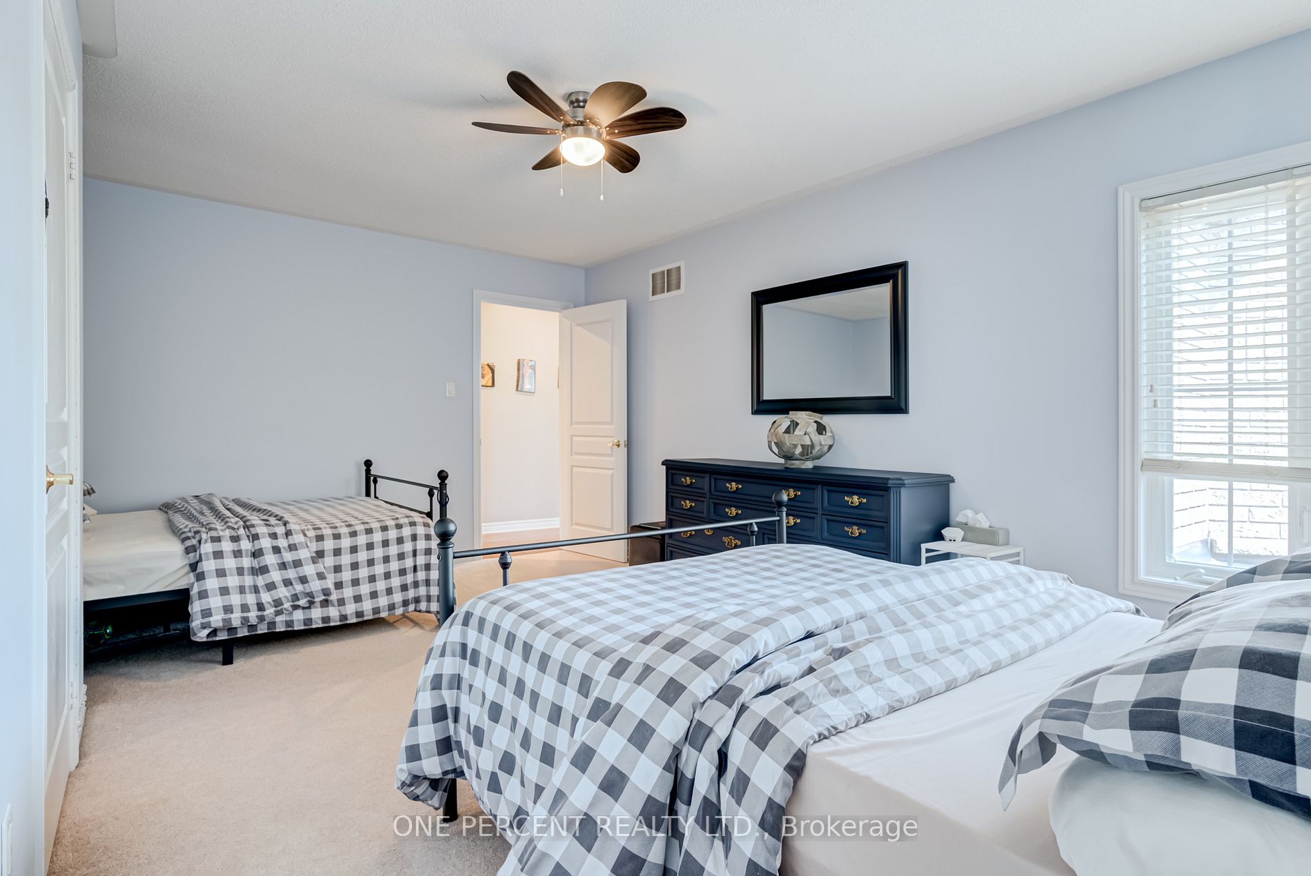 22 Westwind Cres