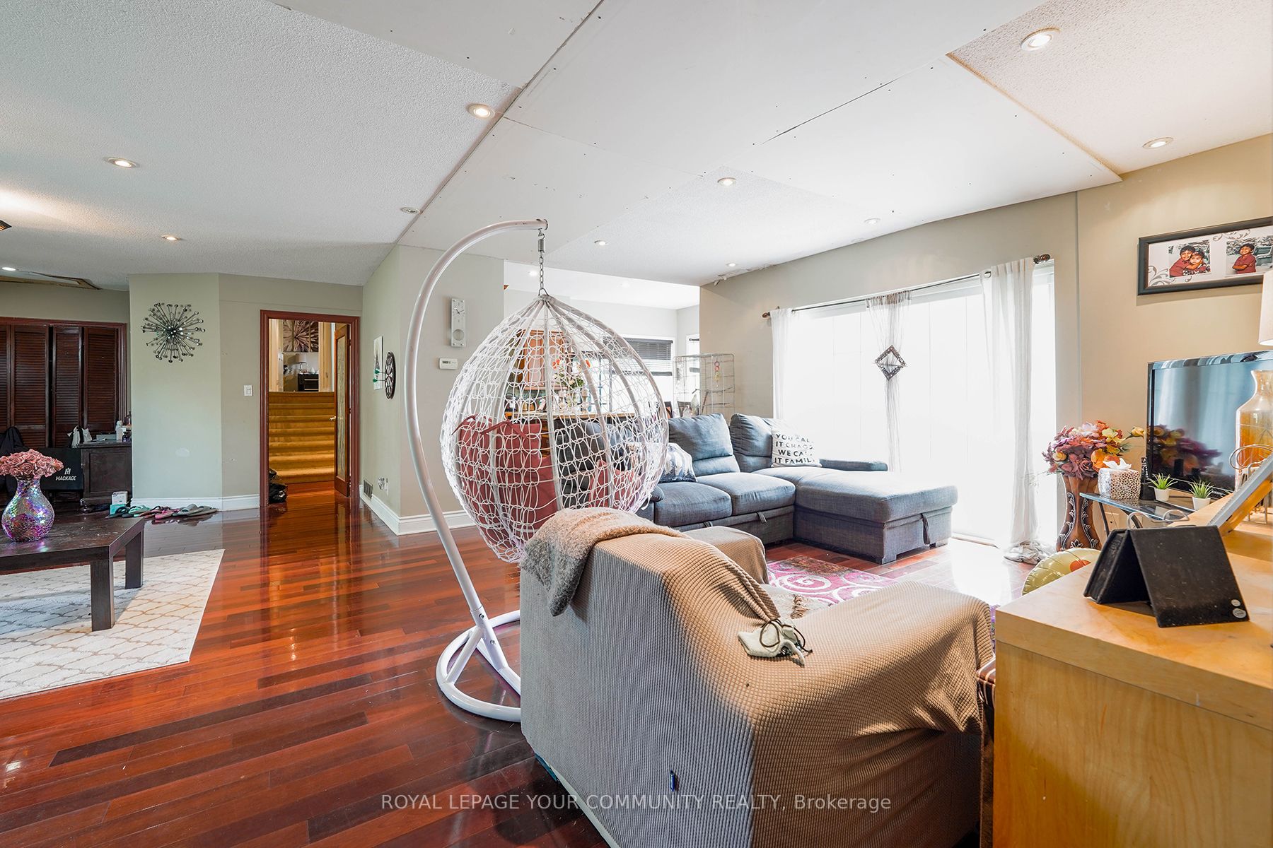 103 Naughton Dr