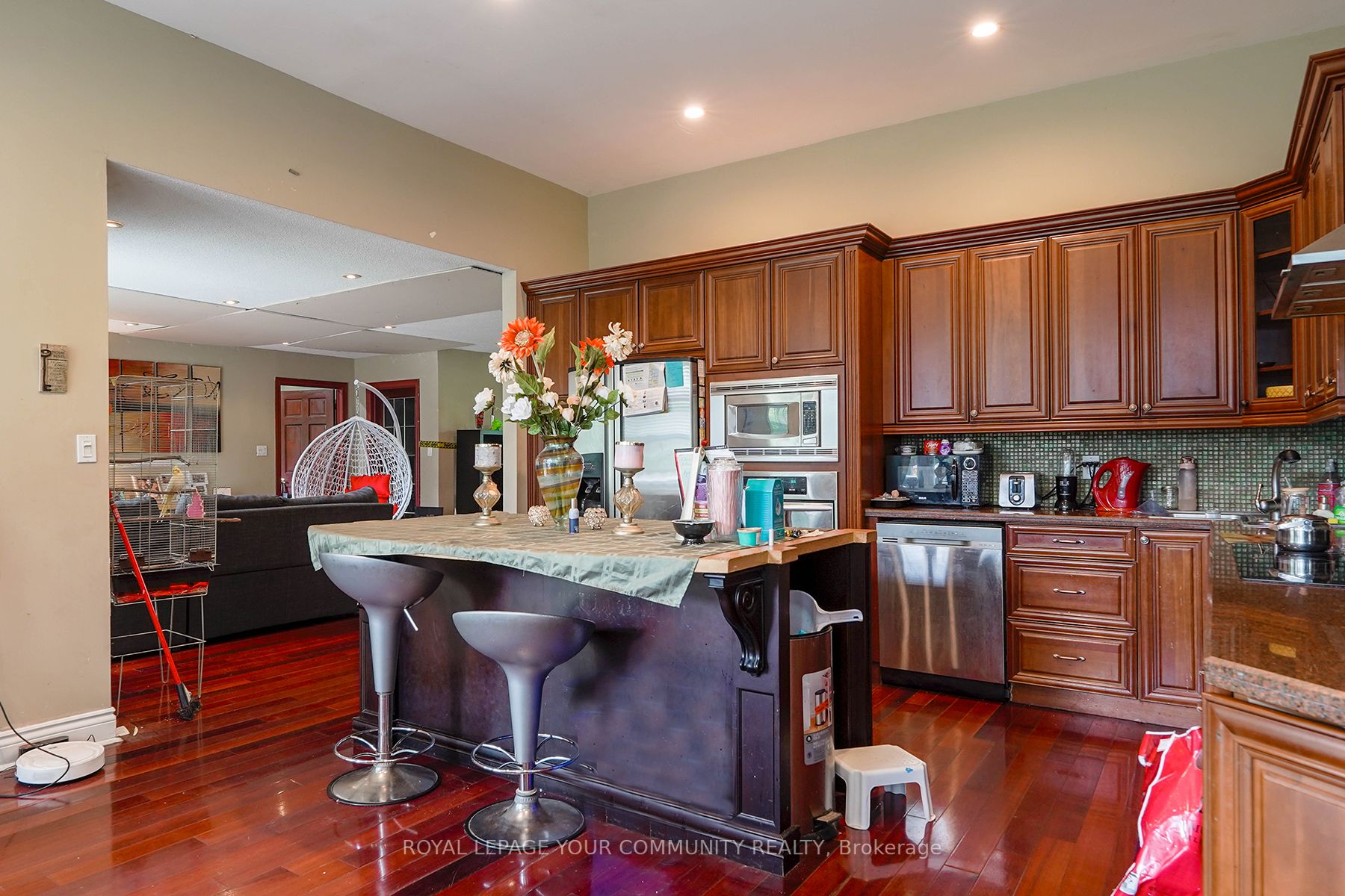 103 Naughton Dr