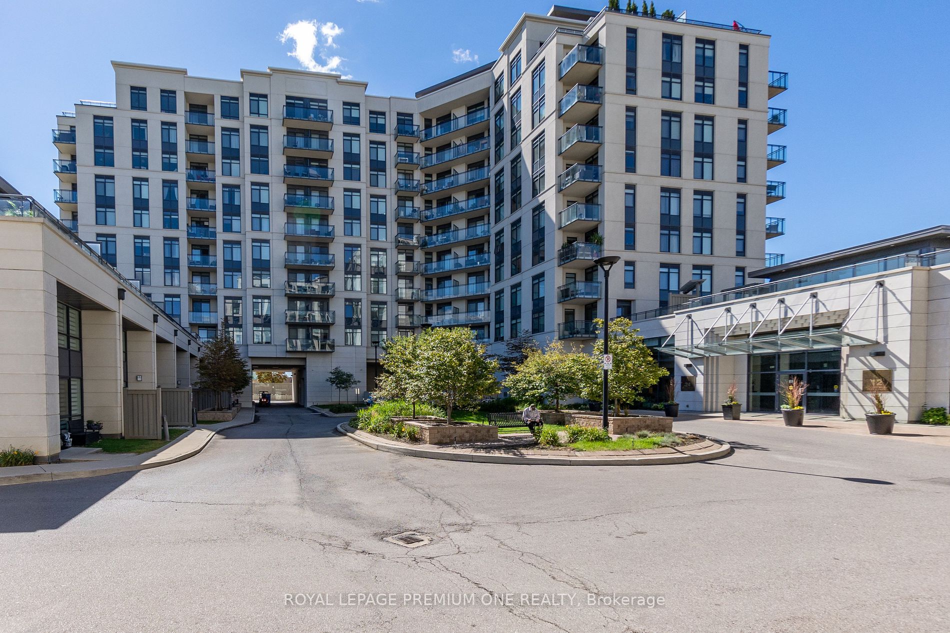 24 Woodstream Blvd, #310
