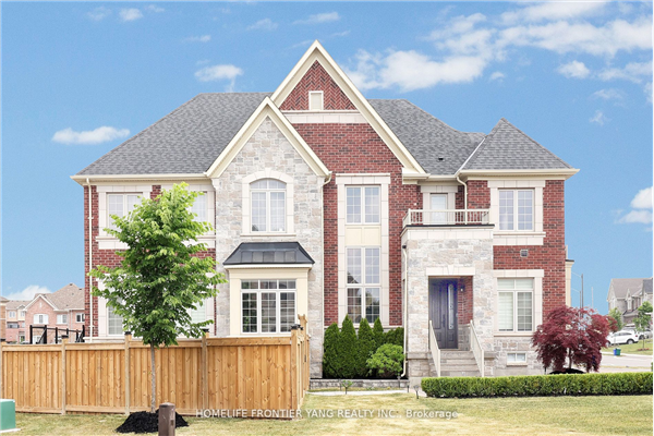 70 Brown Crt, Newmarket