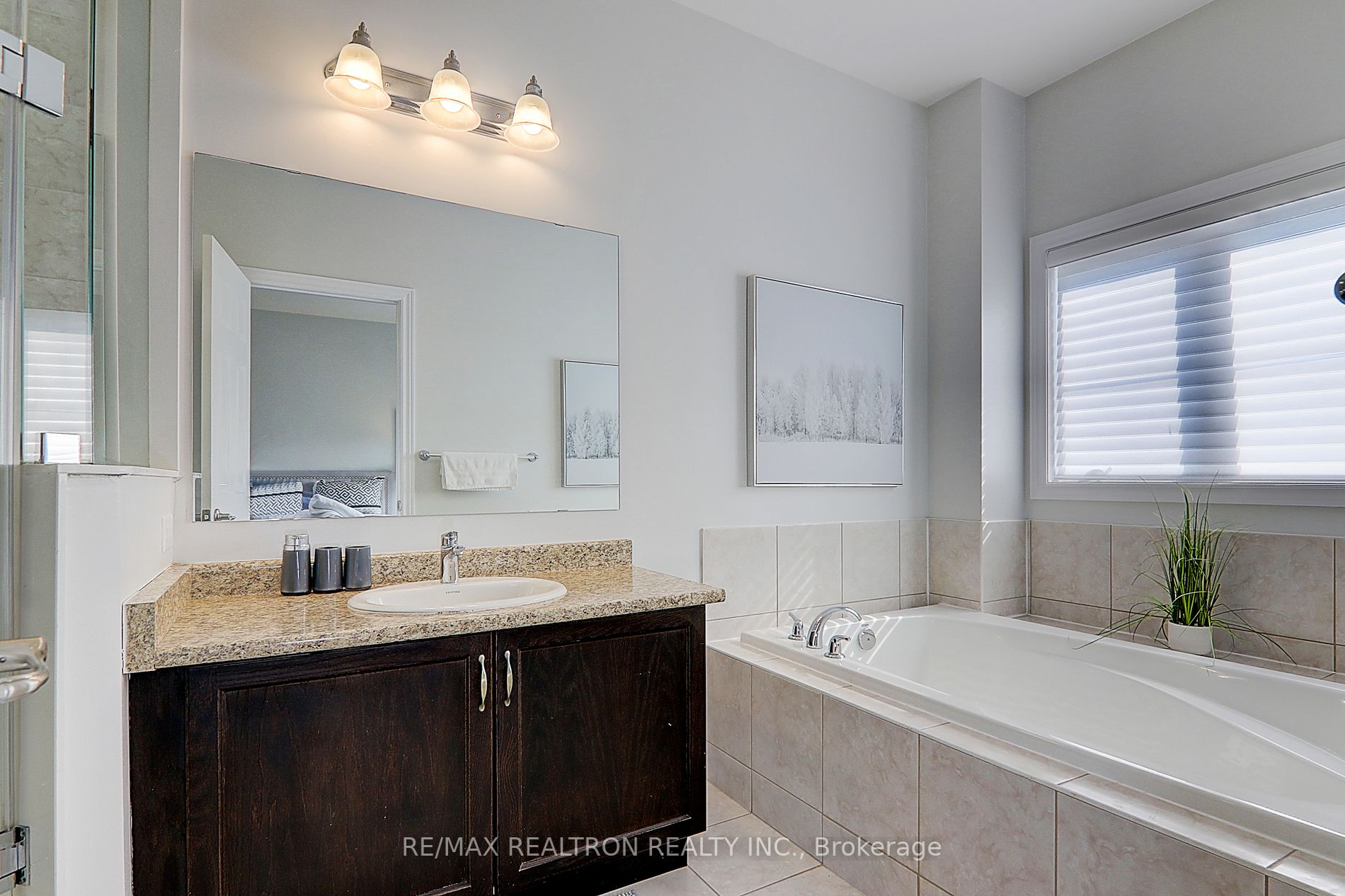83 Grand Trunk Ave