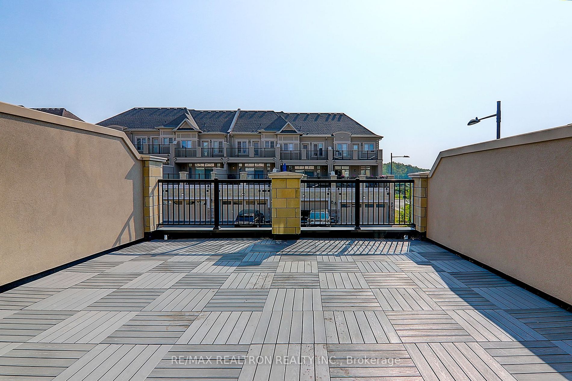 83 Grand Trunk Ave