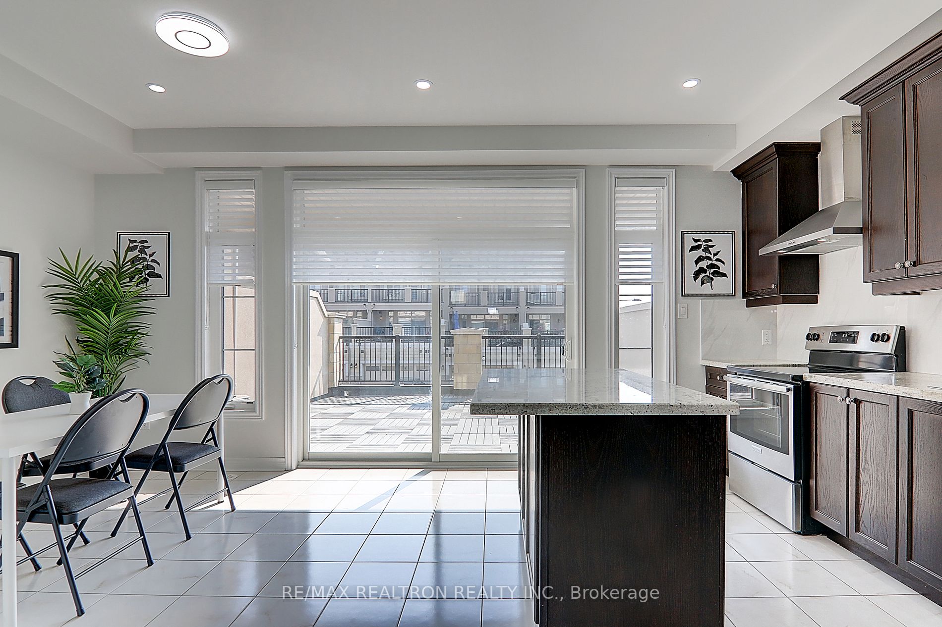 83 Grand Trunk Ave