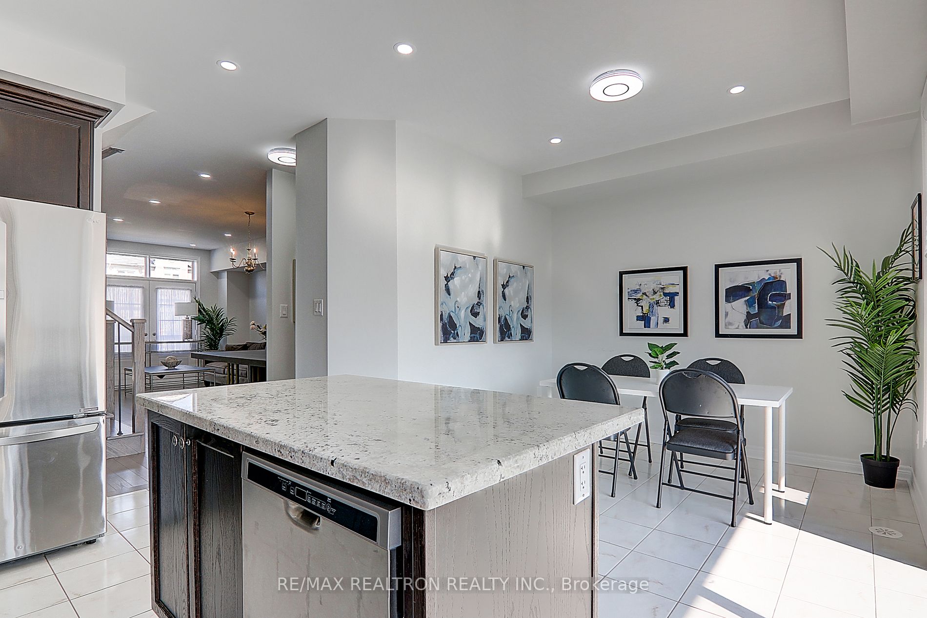 83 Grand Trunk Ave