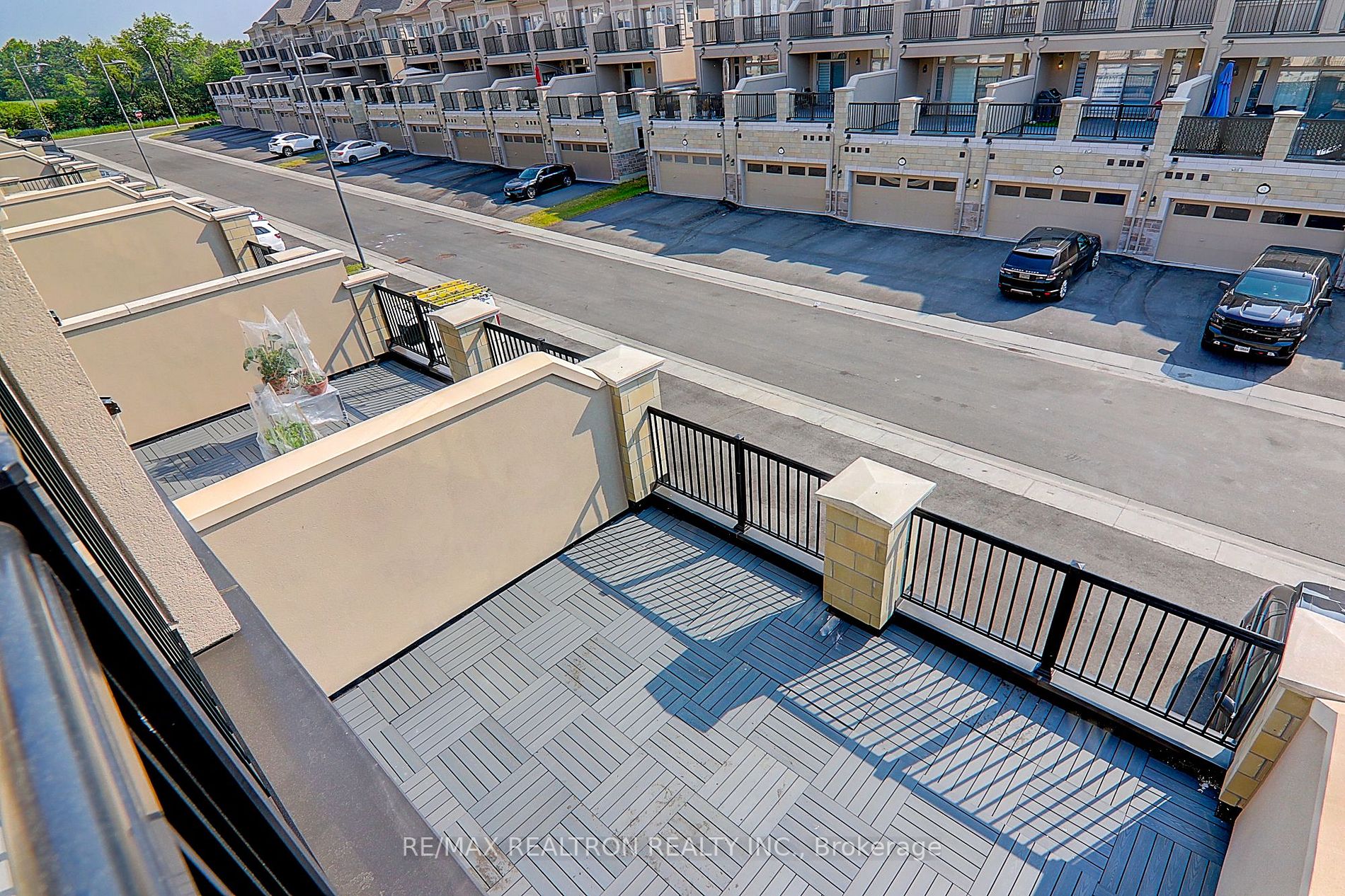 83 Grand Trunk Ave