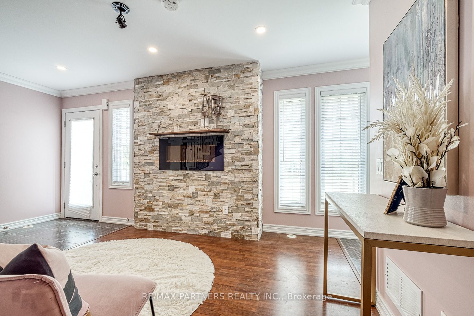 1 Percy Reesor St
