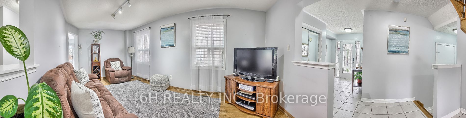 70 Echo Ridge Cres