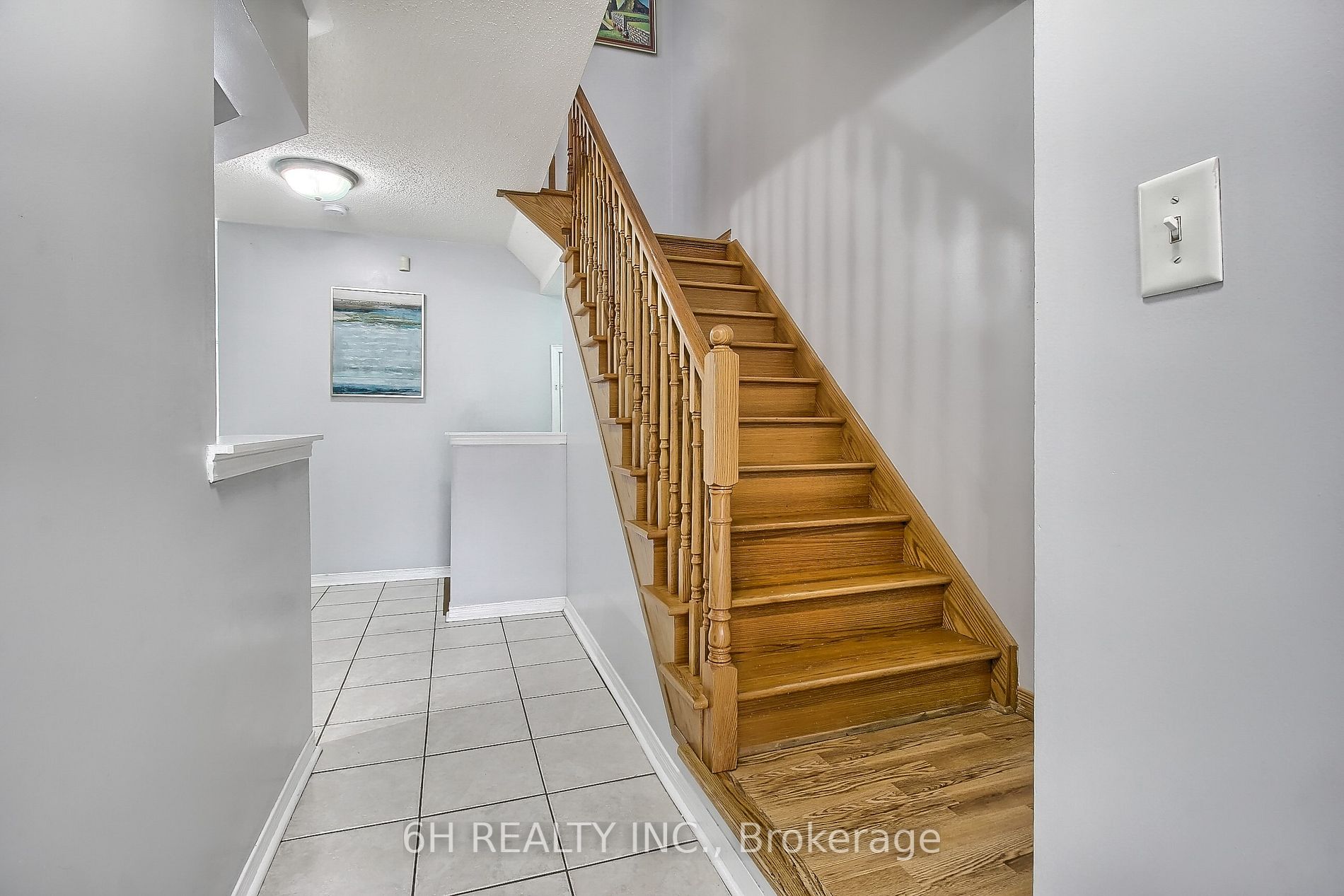 70 Echo Ridge Cres