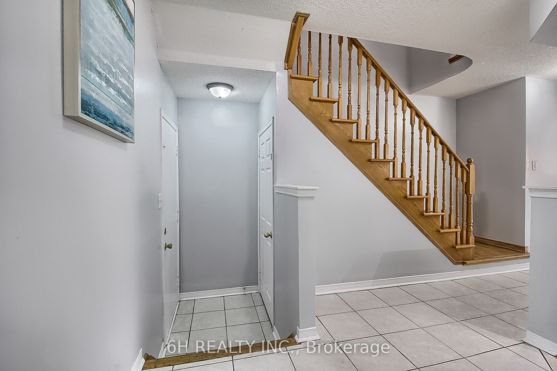 70 Echo Ridge Cres