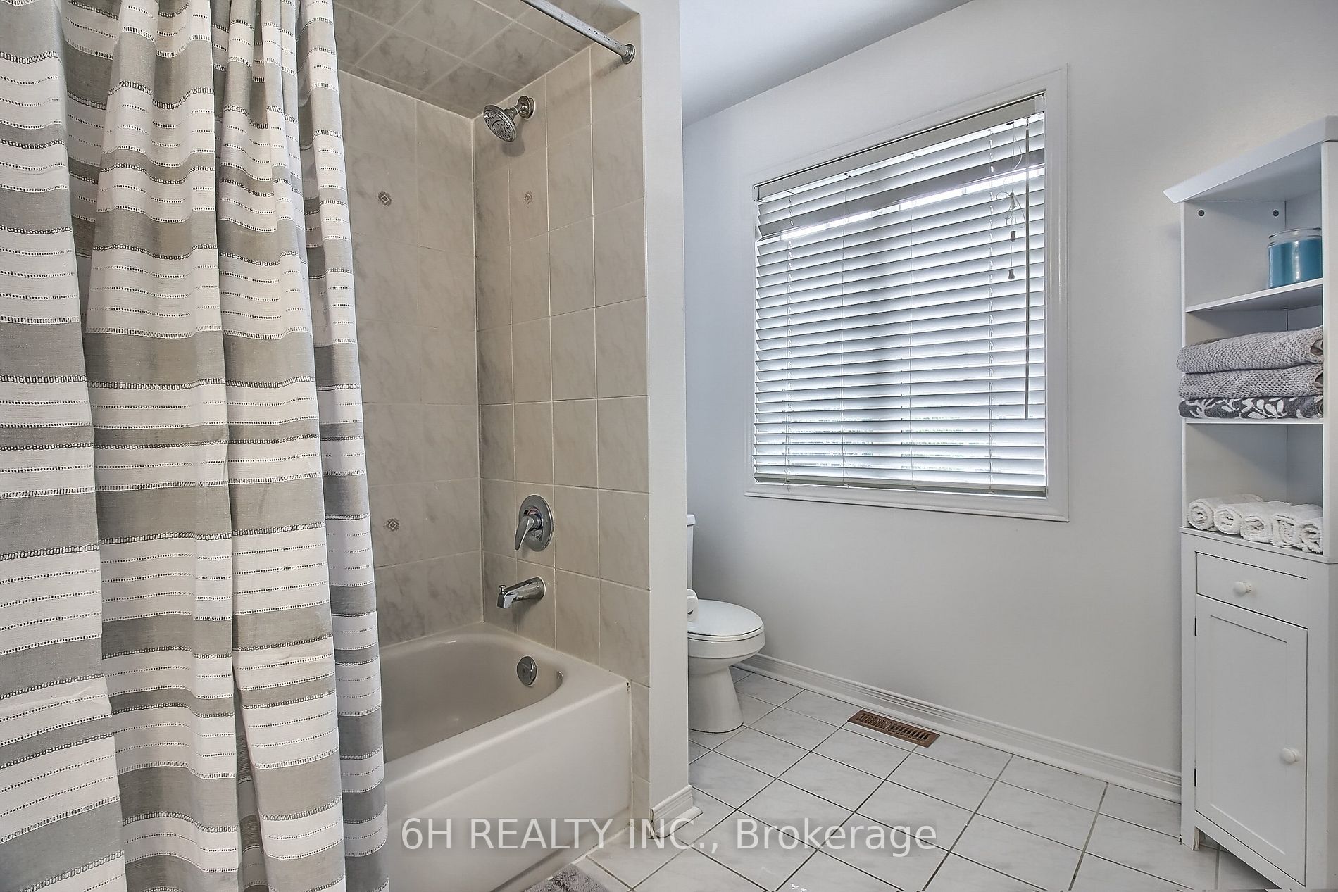 70 Echo Ridge Cres