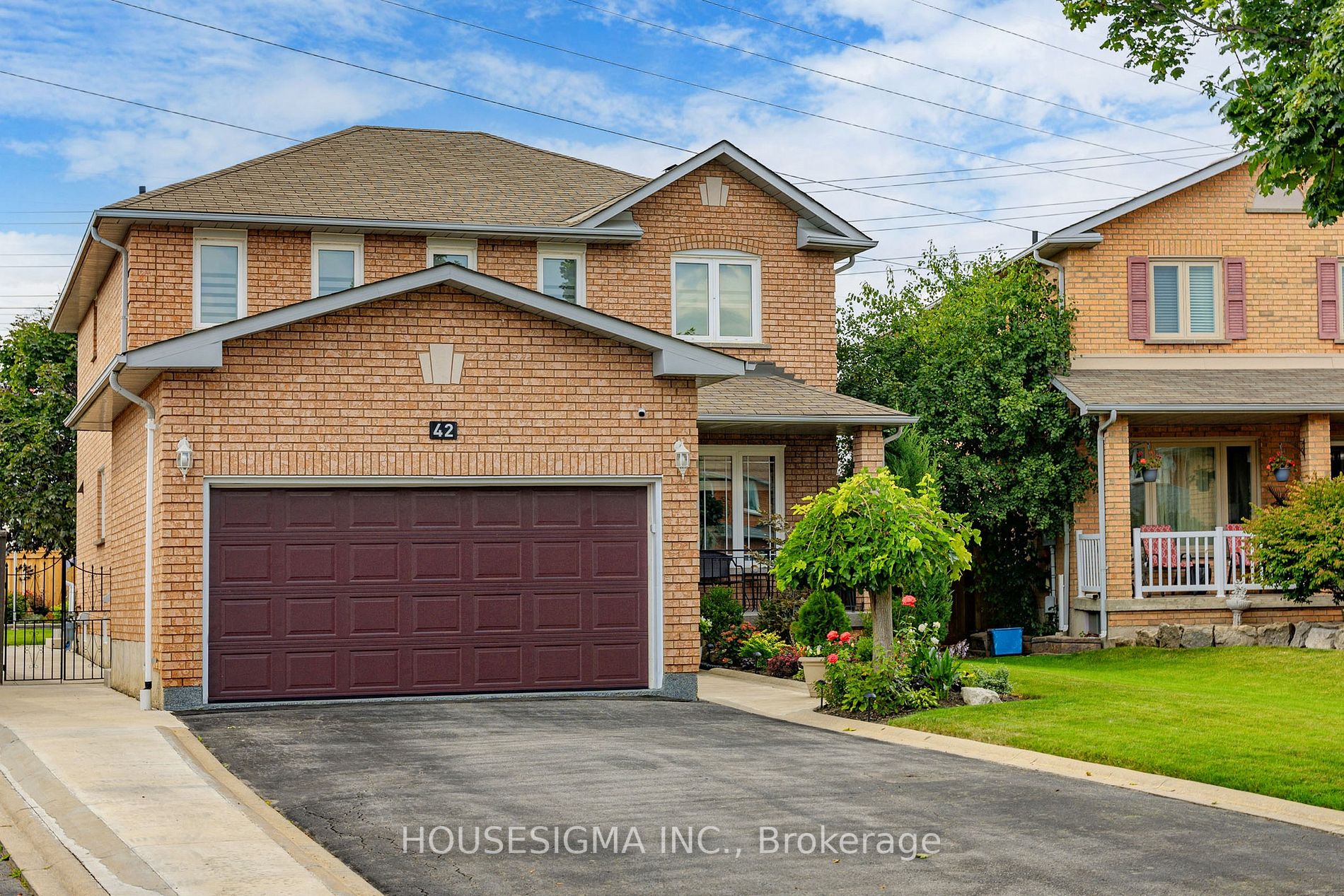 42 View North Crt