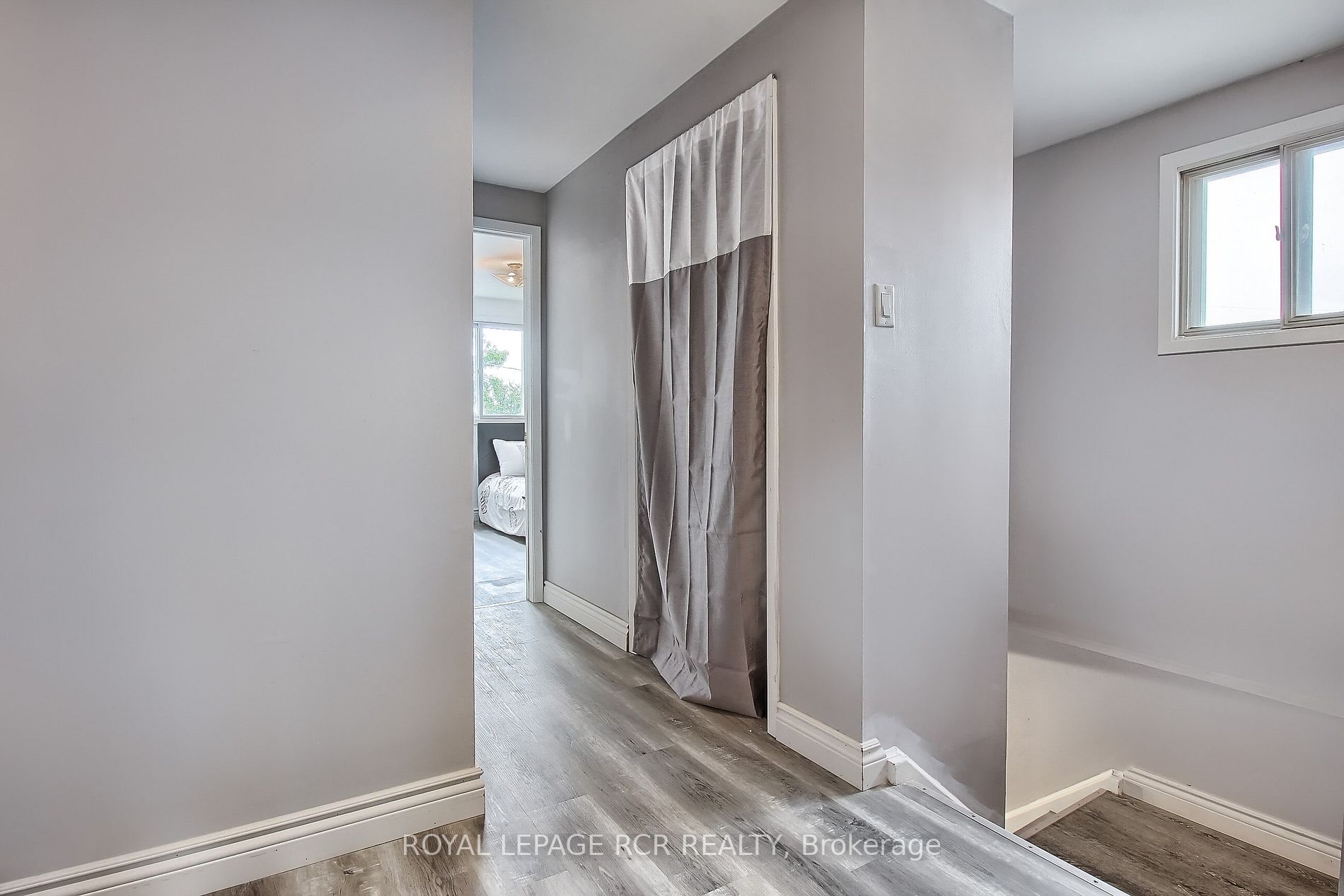 56 Hillview Dr
