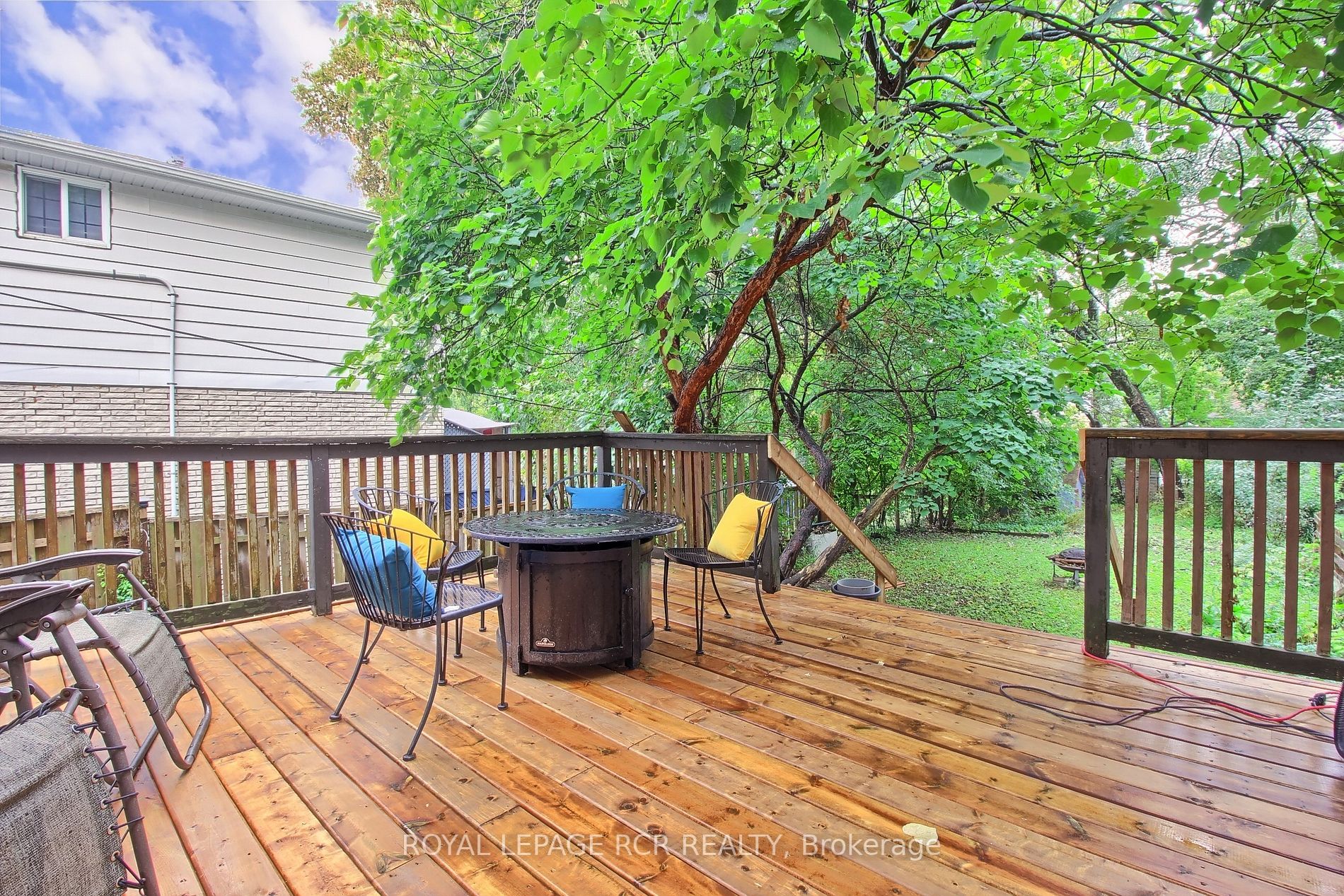 56 Hillview Dr