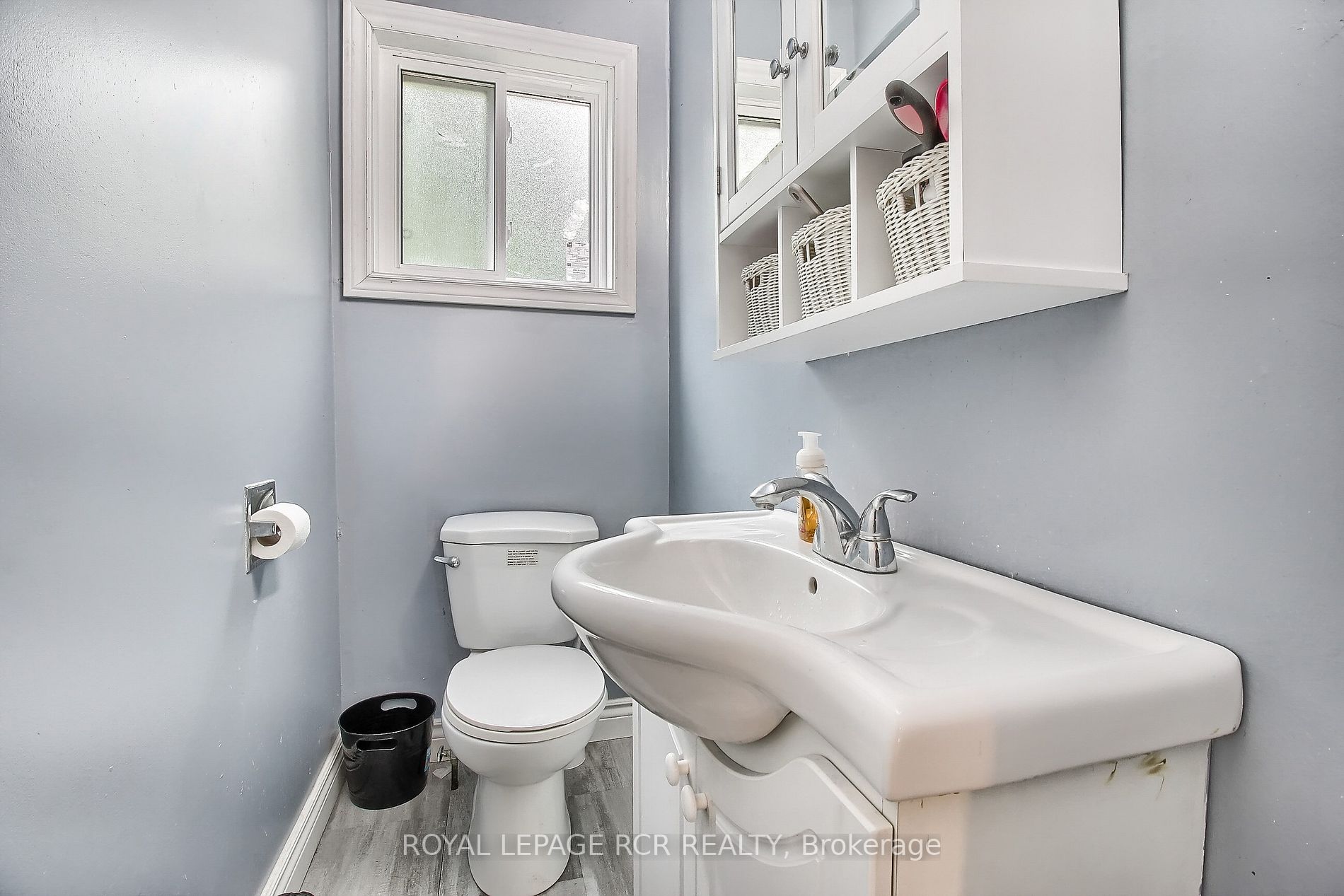 56 Hillview Dr