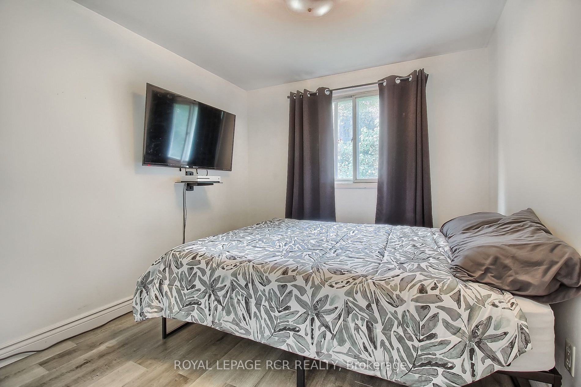 56 Hillview Dr