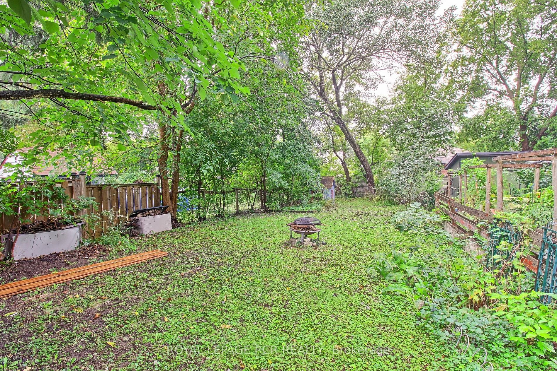 56 Hillview Dr