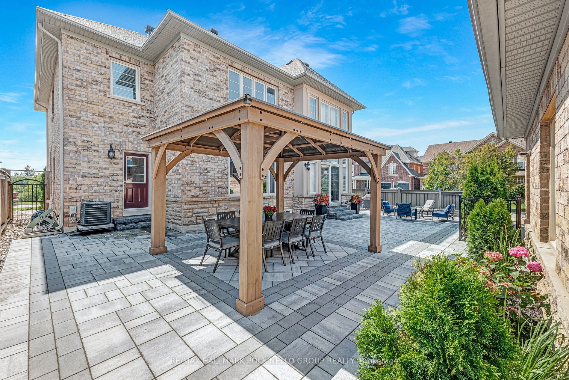 61 Weslock Cres