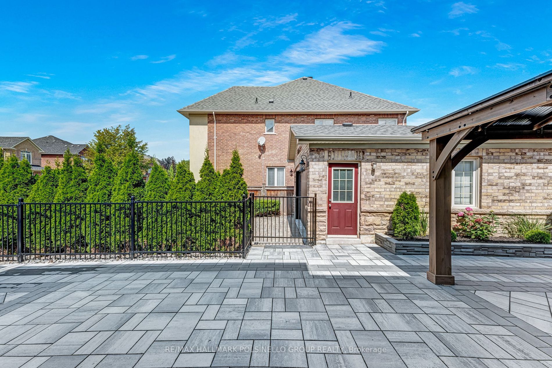 61 Weslock Cres
