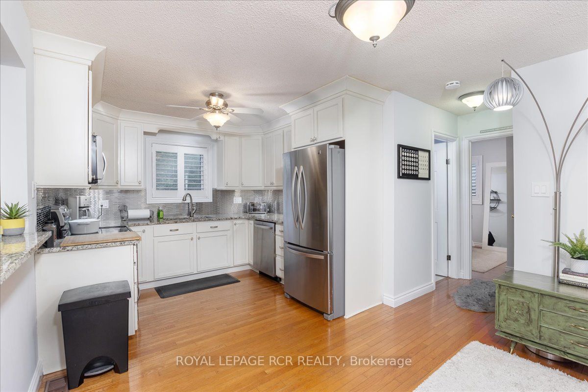 2 Kearns Dr
