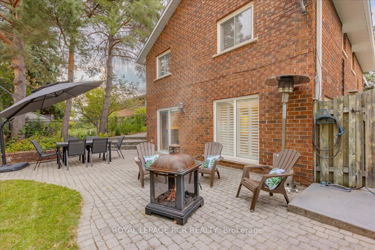 2 Kearns Dr