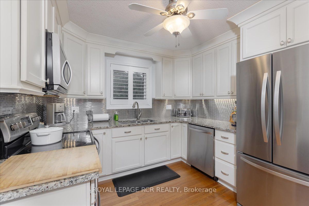 2 Kearns Dr