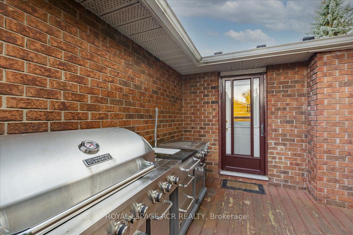 2 Kearns Dr