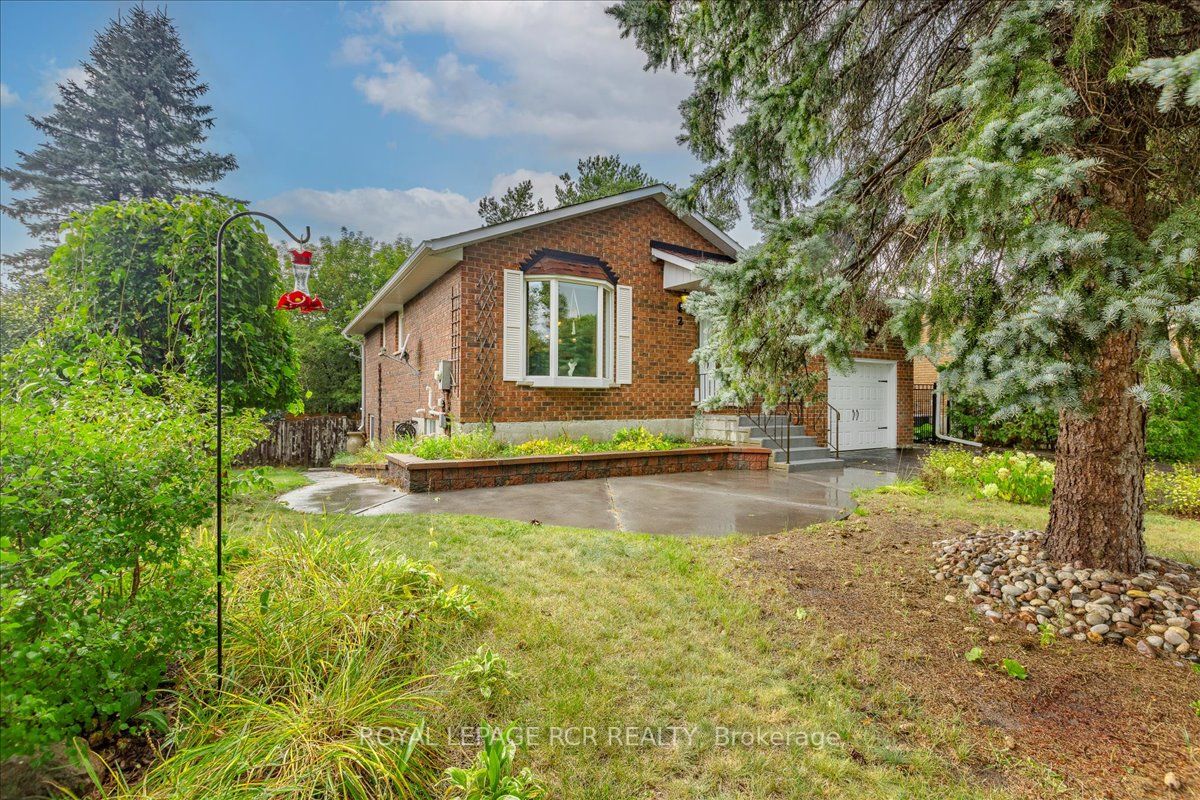 2 Kearns Dr