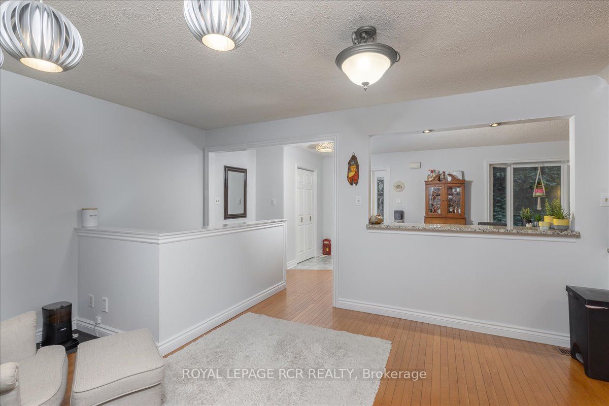 2 Kearns Dr