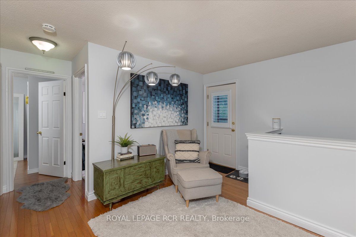 2 Kearns Dr