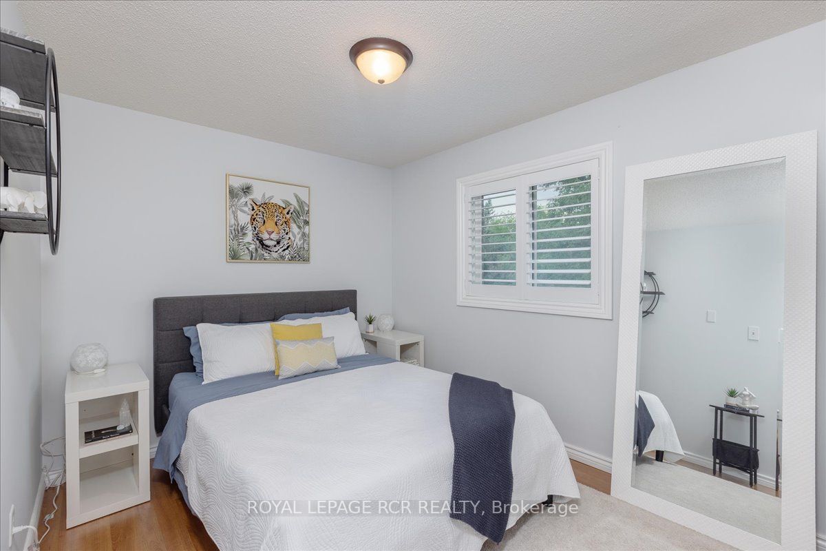 2 Kearns Dr