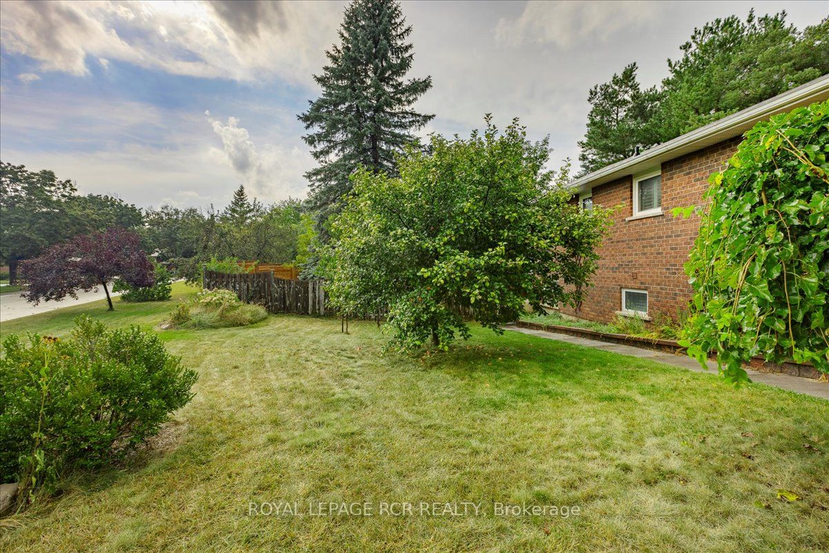 2 Kearns Dr