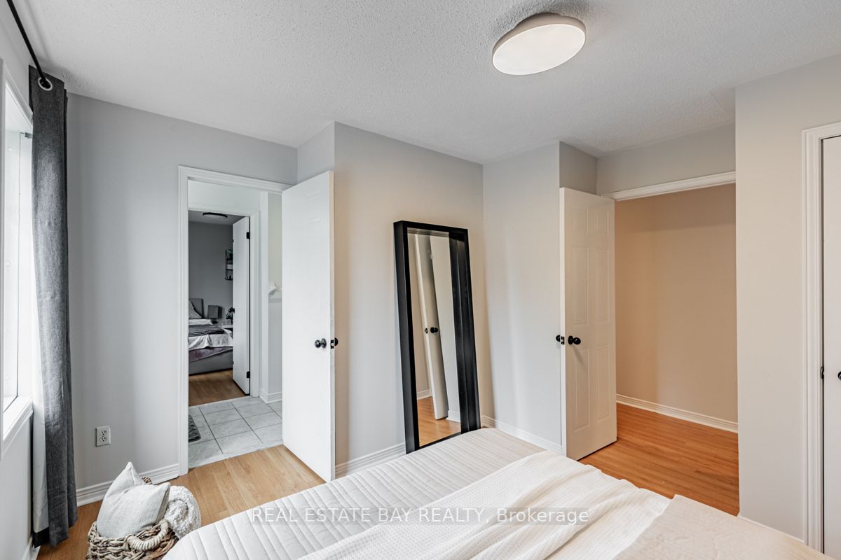 25 Mayflower Drive
