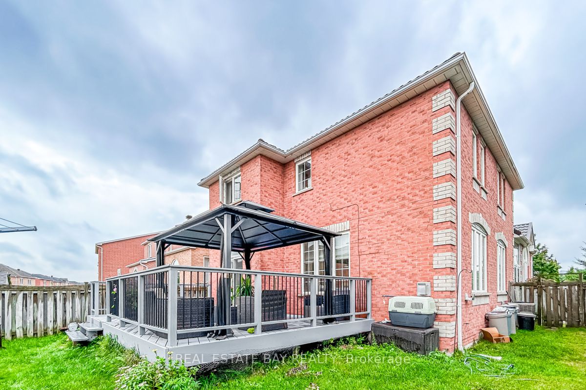 25 Mayflower Drive
