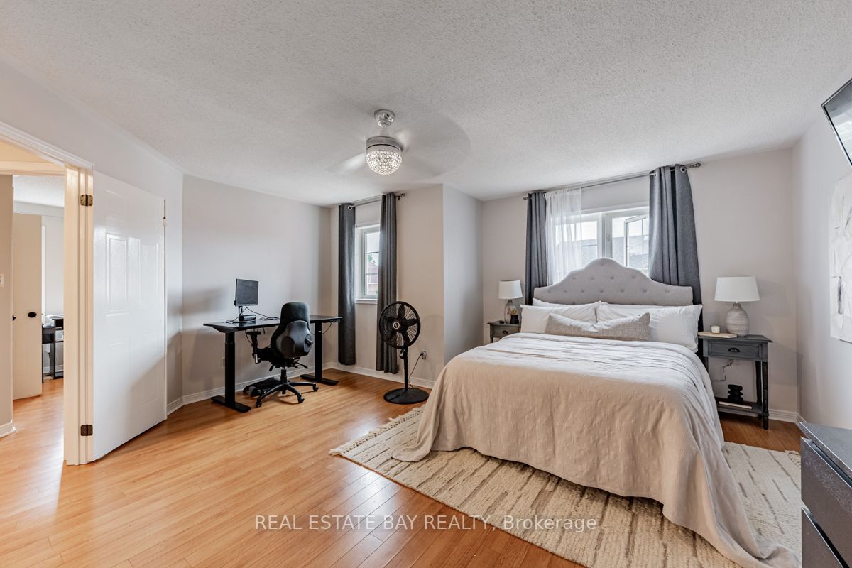 25 Mayflower Drive